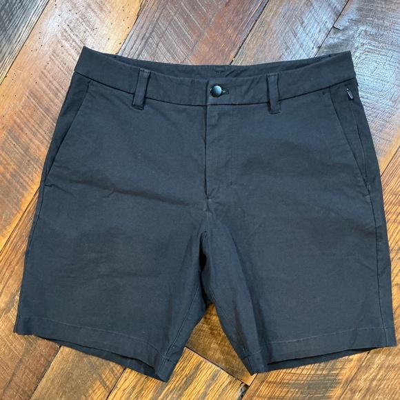 Lululemon ABC Classic-Fit Short 9" in Black Men’s Size 30 Warpstreme Fabric - Picture 3 of 9